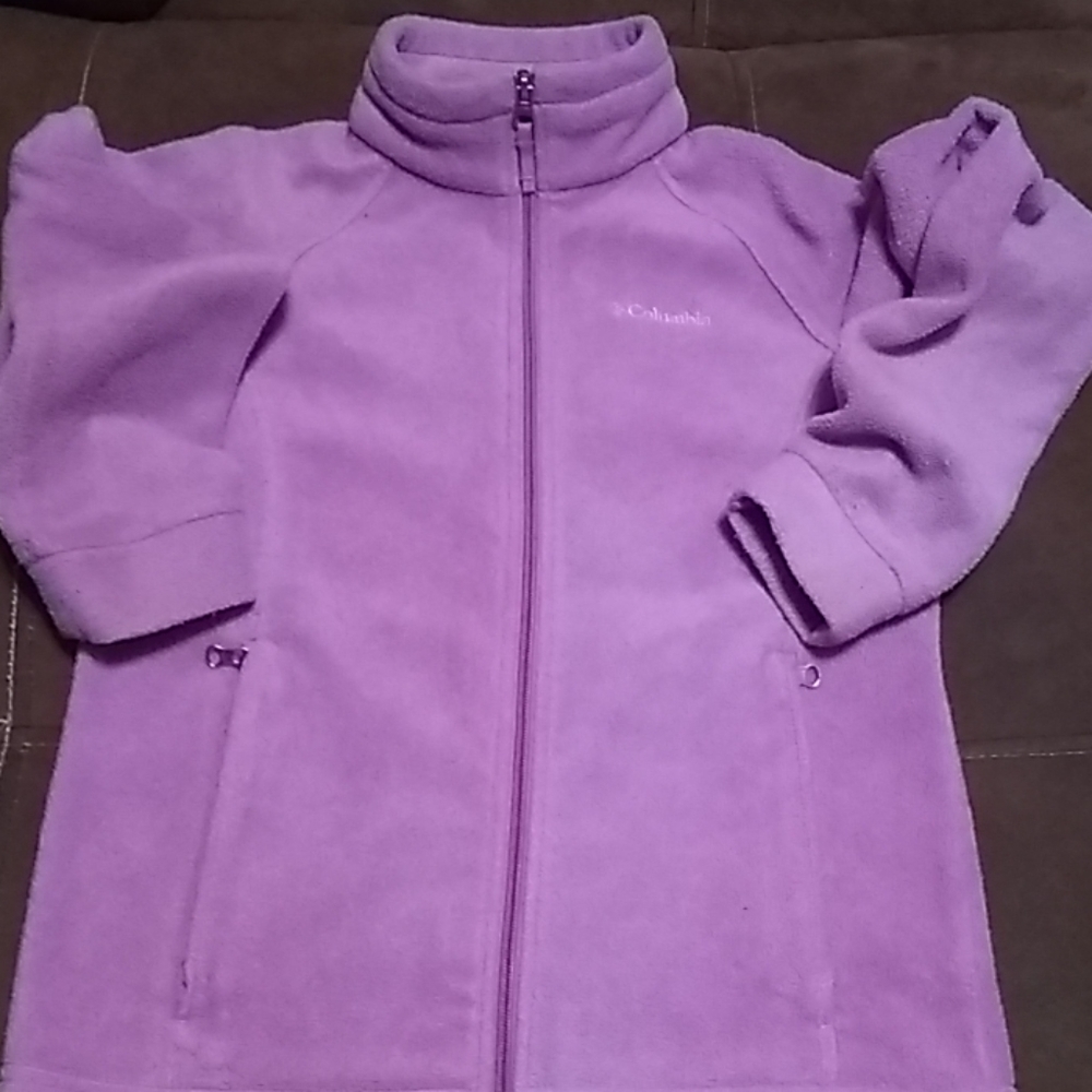 Columbia fleece zipup.